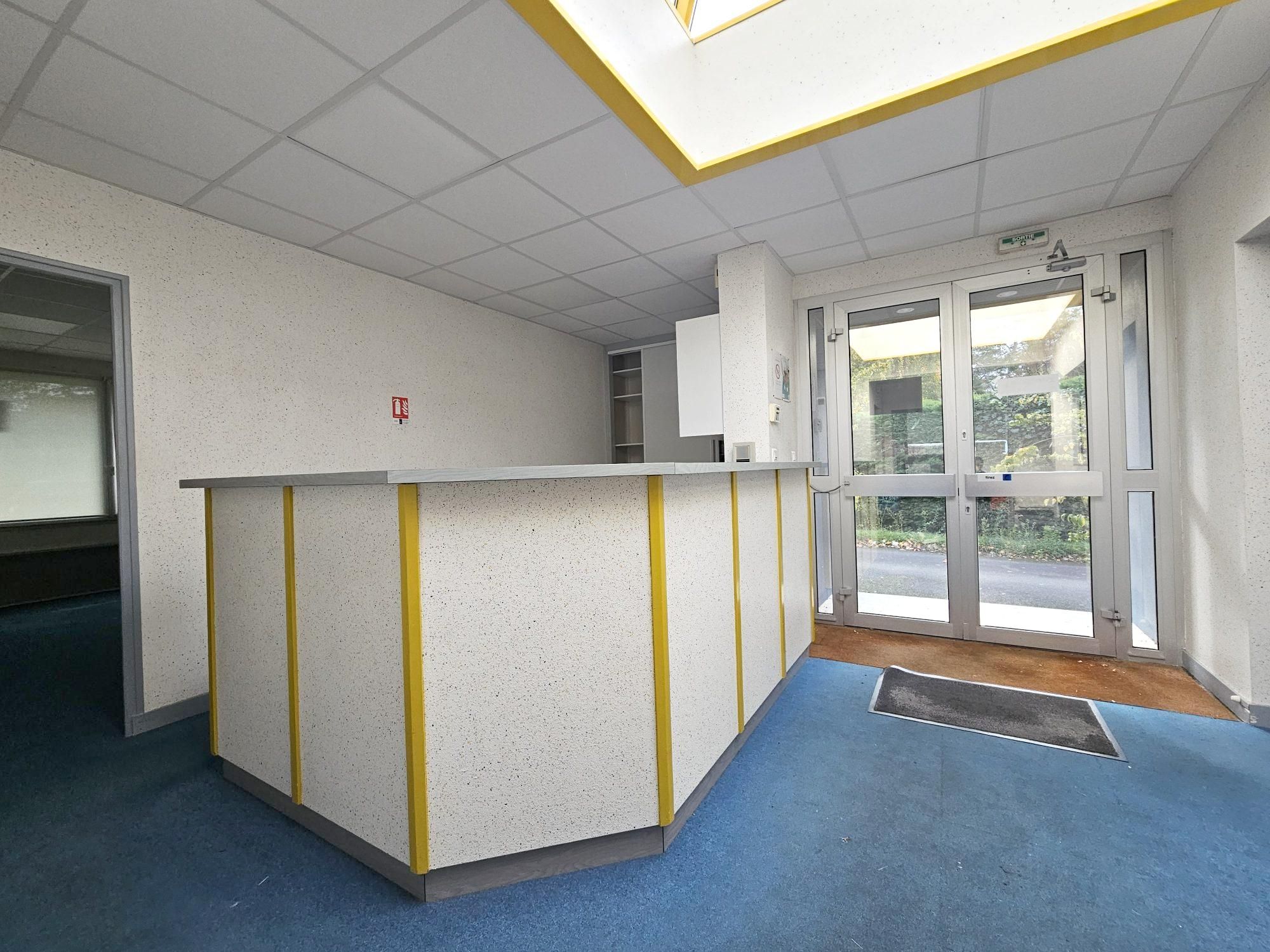 Murs à vendre